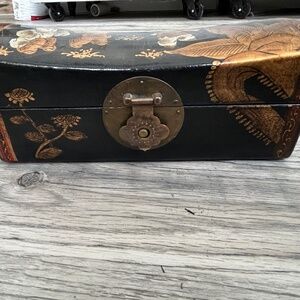 Vintage Chinese. Box for Jewelry and Valuables